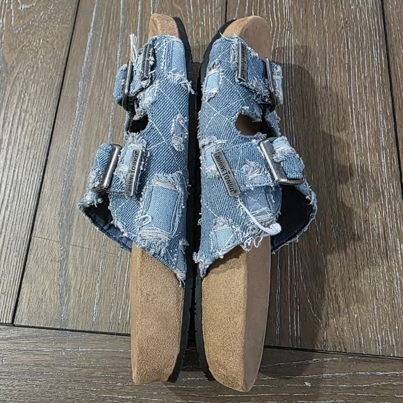 Minnetonka Patchwork Denim Sandals, Size 10 - Picture 6 of 11
